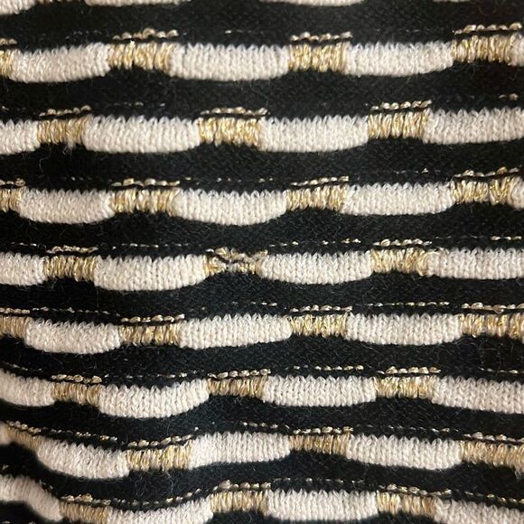 ✨ST. JOHN Knit Sz Small Sweater Vest Shell Sleeveless Striped Black White Gold✨ - Picture 7 of 7